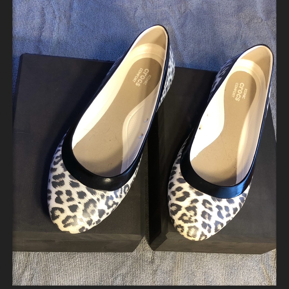 CROCS leopard flats with semi pointed toes 6W